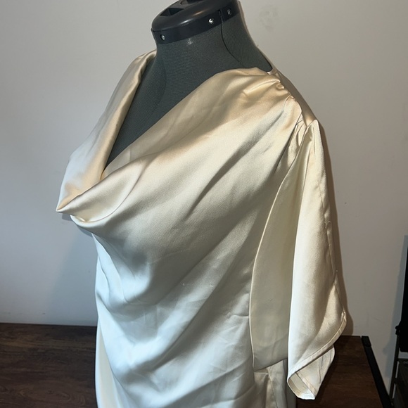 Rachel Zoe blouse. New with tags. Has some call outs. XL - Picture 2 of 5